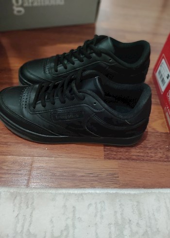 Kadın Siyah Bağcıklı Spor Ayakkabı - Görsel 2