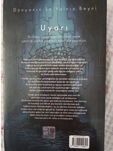 Beden Renk Serkan Karaismailoğlu - dünyanın en yalnız beyni kitabı