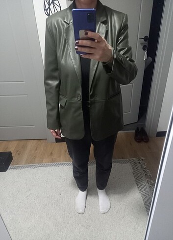 m Beden haki Renk Pull and bear haki suni deri ceket