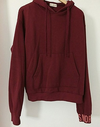 PULL AND BEAR SWEATSHIRT