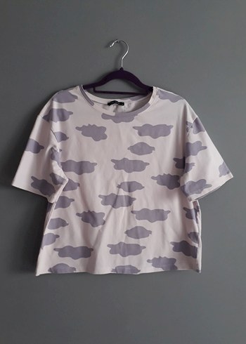 Salaş Bulut desenli kısa T-shirt