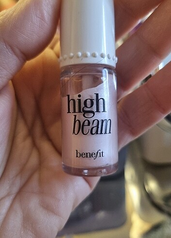 Beden #benefit #benefithighlighter #highbeam