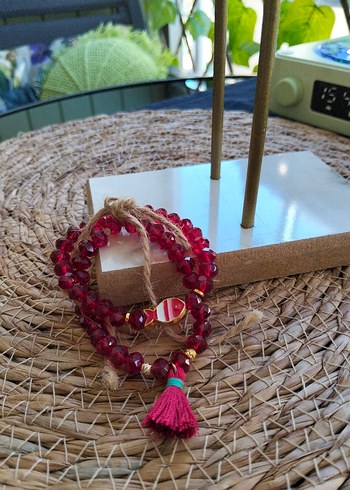 Püsküllü Kırmızı Bohem Bileklik - Görsel 2