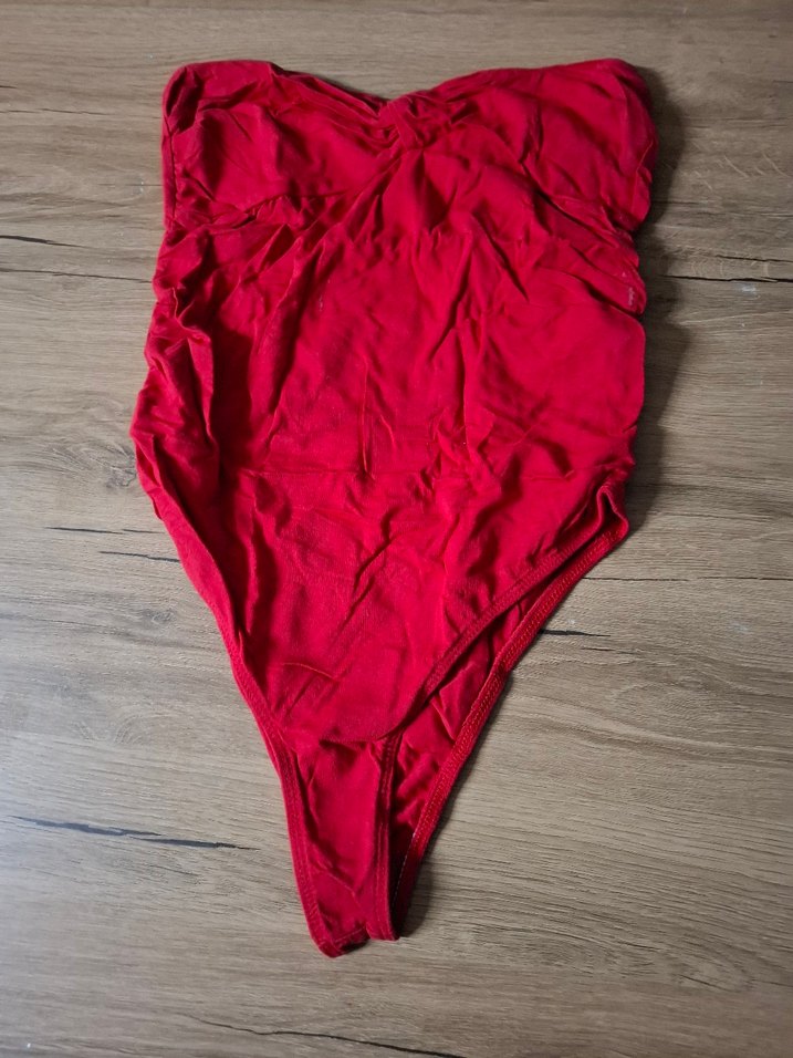 Kırmızı Drapeli askısız body - Görsel 2