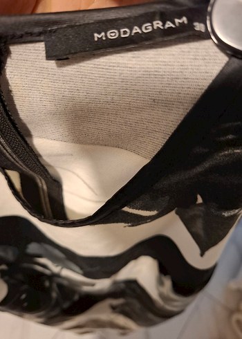 Siyah Gri Çiçek Desenli elbise - Görsel 6