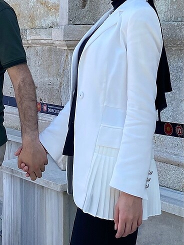 s Beden İpekyol pile detay beyaz blazer ceket