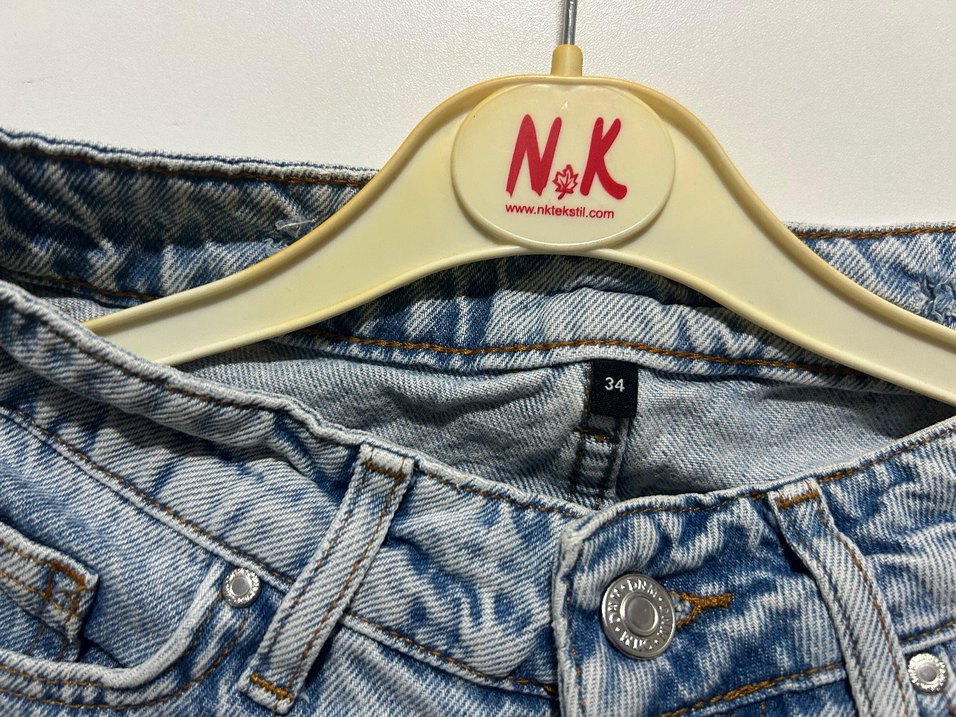 Mavi Kadın Mini Denim Şort Rahat Kesim - Görsel 2