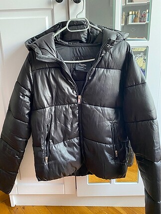 Bershka siyah sisme mont