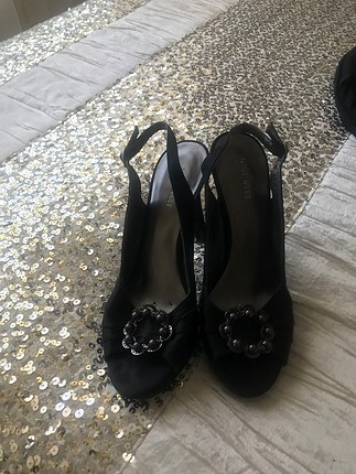 38 Beden nine west saten çok az kullanıldı