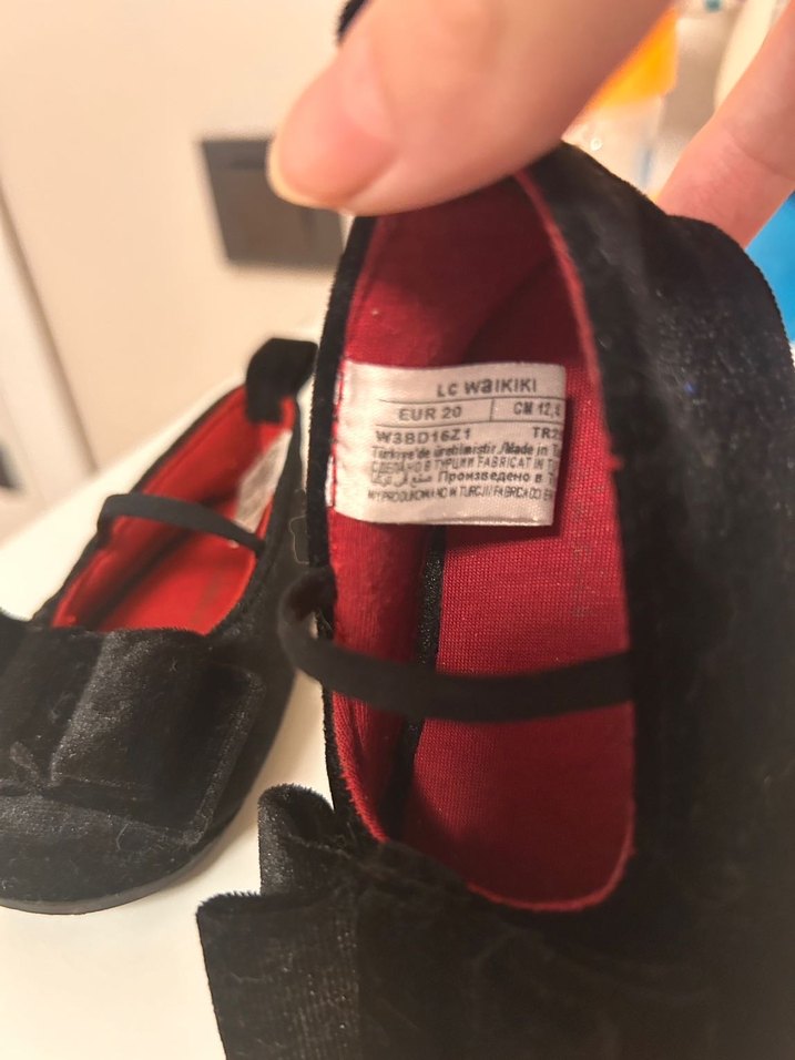 Kız Çocuk Siyah Kadife Babet Ayakkabı - Görsel 2