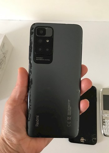 Beyaz ve Siyah Android Telefonlar - Görsel 4