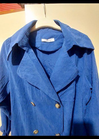 Düğmeli Parlak Mavi Kadın Trençkot - Görsel 4