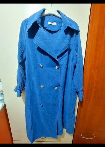 Düğmeli Parlak Mavi Kadın Trençkot - Görsel 5