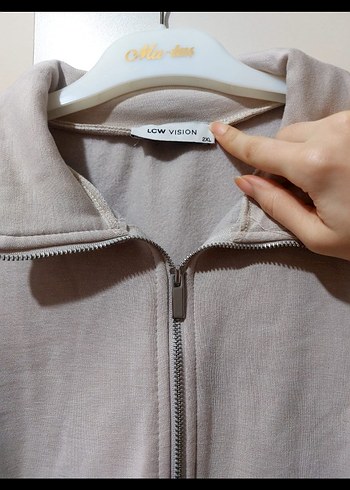 Kadın Bej Yarım Fermuarlı Sweatshirt - Görsel 2