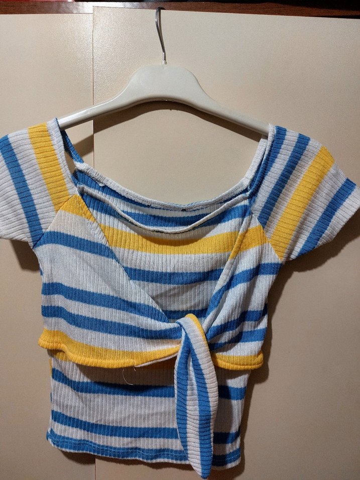 Bağlamalı Yaka Detaylı Kısa Crop - Görsel 2