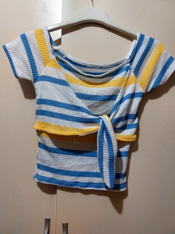 Bağlamalı Yaka Detaylı Kısa Crop - Görsel 3