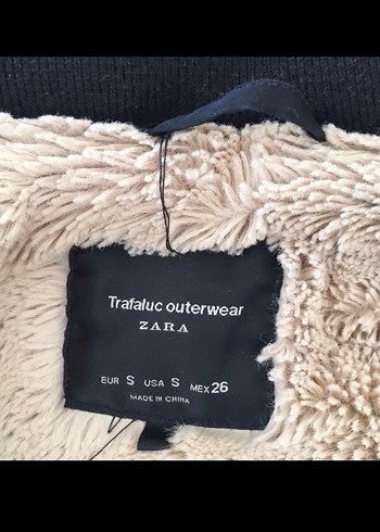 Siyah Kürklü Kadın Kışlık Mont - Görsel 3