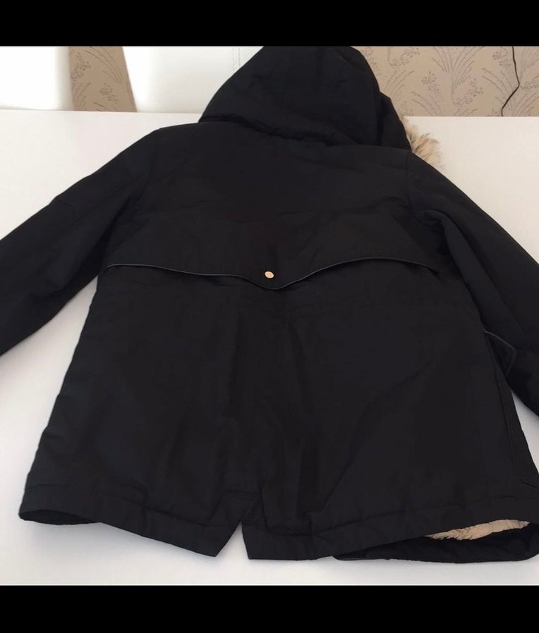 Siyah Kürklü Kadın Kışlık Mont - Görsel 2