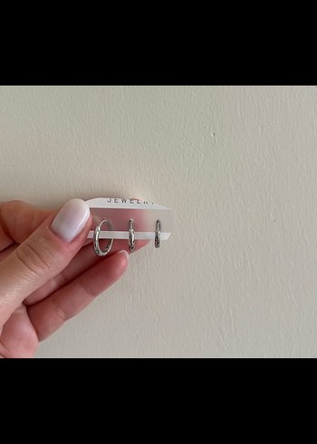 Beyaz Mini Kadın Küpe Seti - Görsel 2