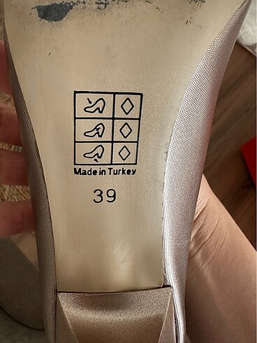 39 Beden Mammamia topuklu ayakkabı