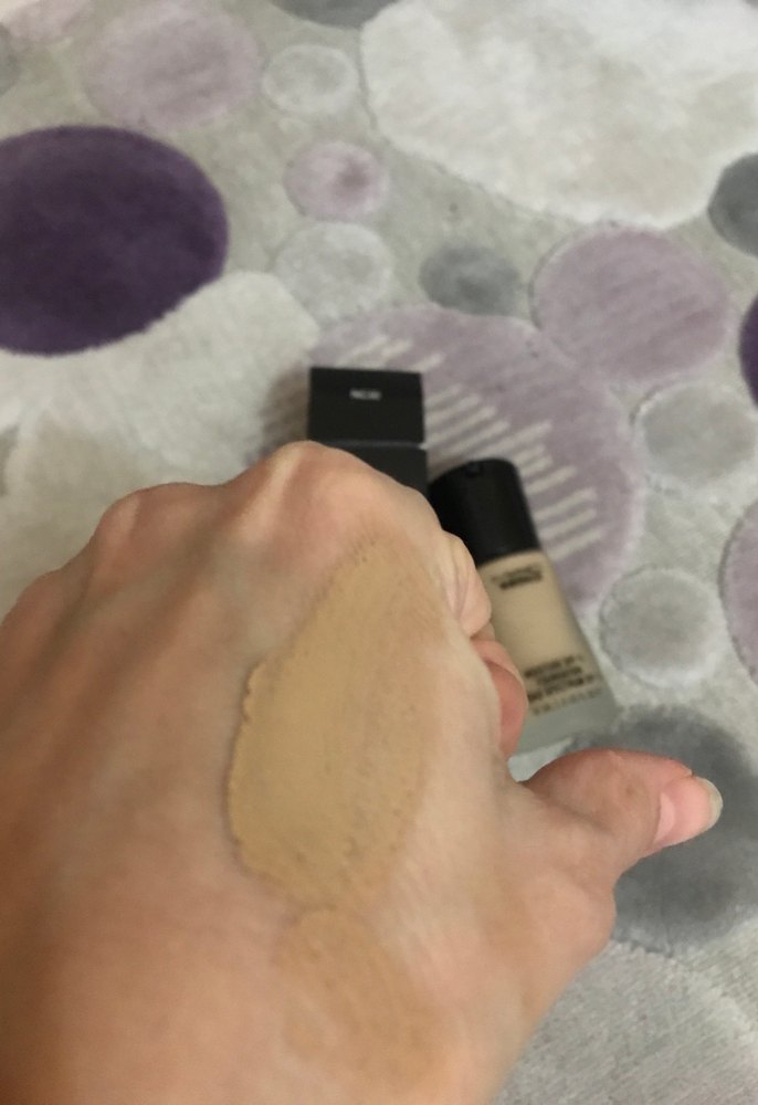 MAC Mineralize Nemlendirici Fondöten NC30 - Görsel 3