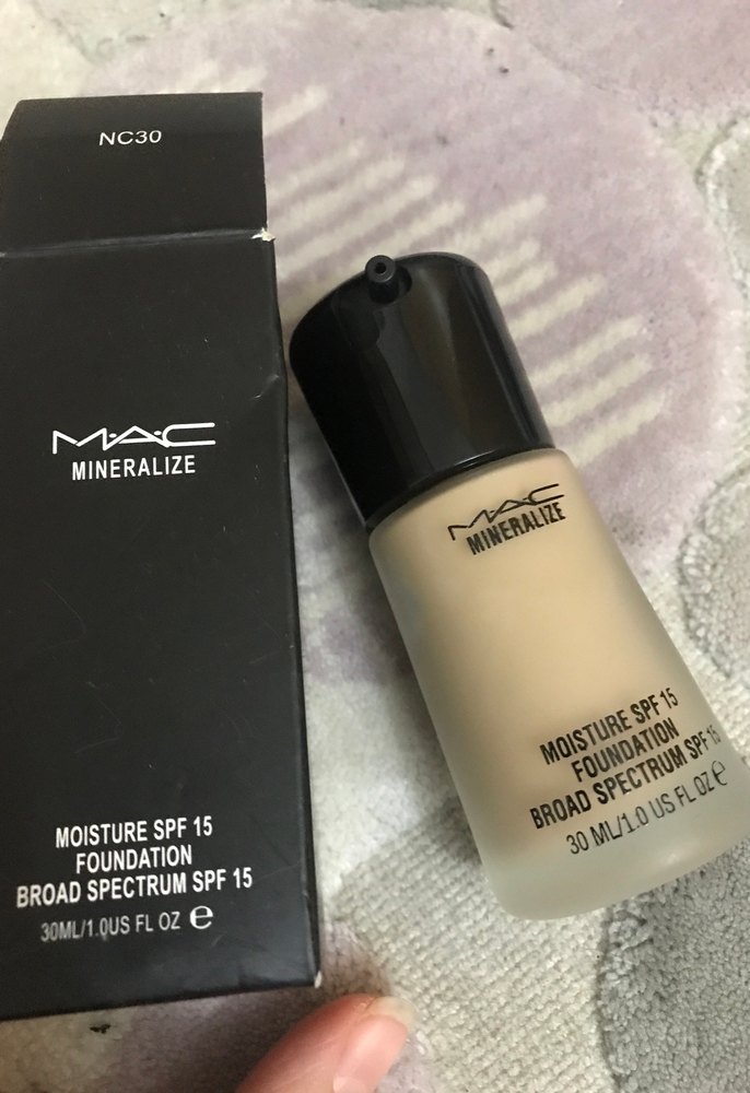 MAC Mineralize Nemlendirici Fondöten NC30 - Görsel 2