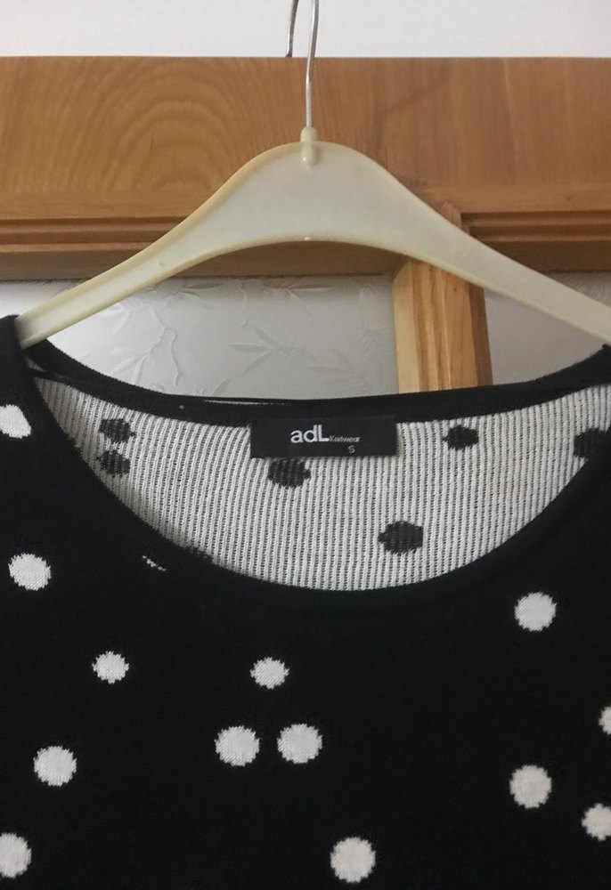 Düğmeli Siyah Puantiyeli Midi Elbise - Görsel 2