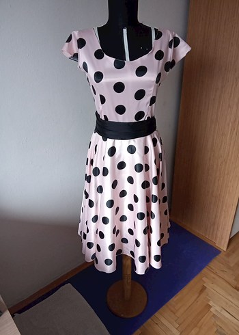 Puantiyeli Pembe Midi Elbise