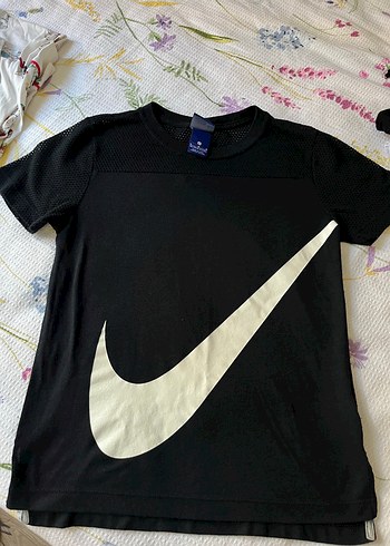 Nike Siyah Tisort