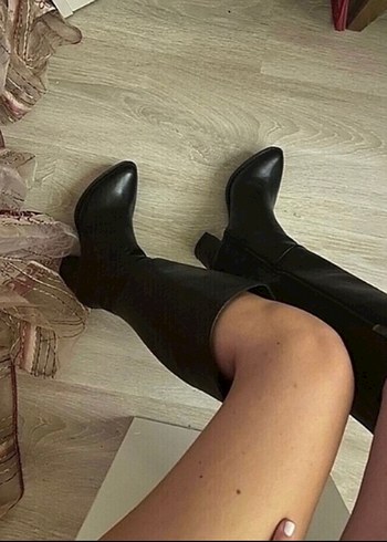 38 Beden Kadın Siya Topuklu Çizme