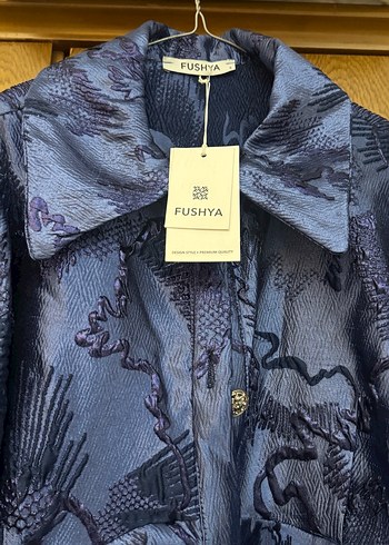 Düğmeli Kısa Mavi Kadın Ceket - Görsel 3