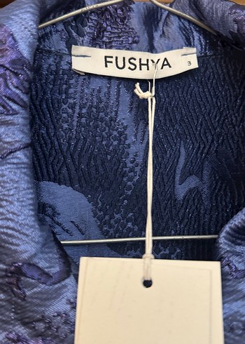 Düğmeli Kısa Mavi Kadın Ceket - Görsel 4