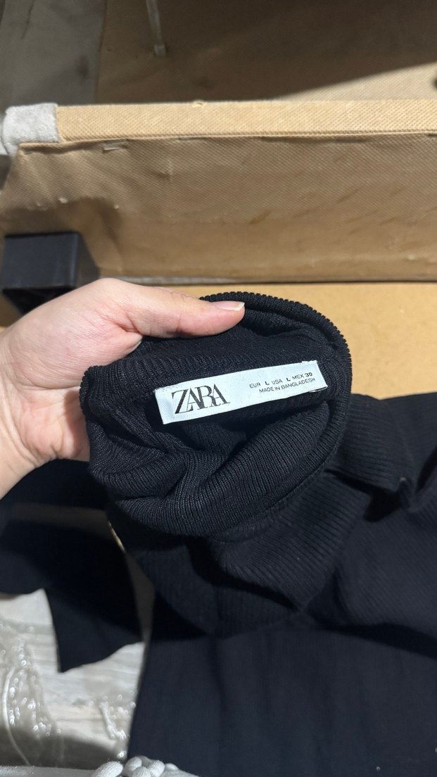 Düğmeli Siyah Uzun Kollu Kadın Kazak - Görsel 3