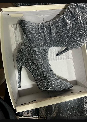 Gri Simli Stiletto Yılan Derisi Desenli Kadın Bot - Görsel 3