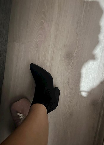 Siyah Minimalist Stiletto Topuklu Kadın Bot - Görsel 2