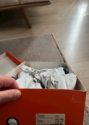 Beyaz Yılan Desenli Bağcıklı Spor Ayakkabı - Görsel 9