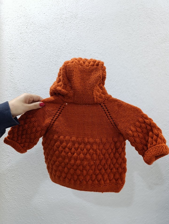 Kapüşonlu Örgü bebek Hırkası - Görsel 3