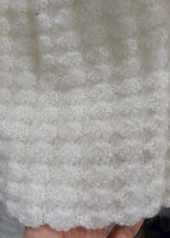 Kız Çocuk Beyaz Örgü Kolsuz Hırka - Görsel 3