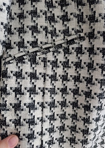 Kadın Siyah Beyaz Kazayağı Desenli Midi Kaban - Görsel 2