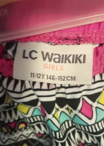 LC Waikiki Renkli Desenli Mini Şort
