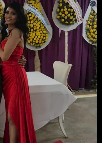 Kırmızı Drapeli Uzun Straplez Abiye Elbise