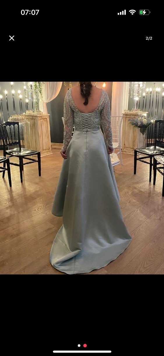 Yeşil Nakışlı Uzun Kollu V Yaka Nişan Elbisesi - Görsel 2