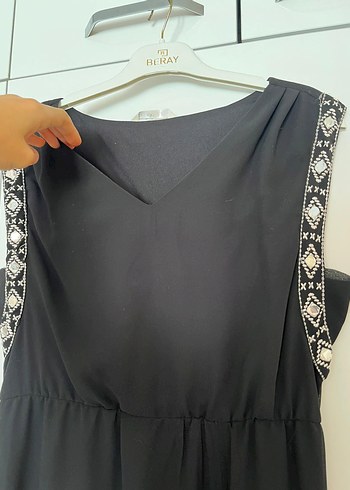 Siyah Uzun V Yaka Gotik Elbise - Görsel 2