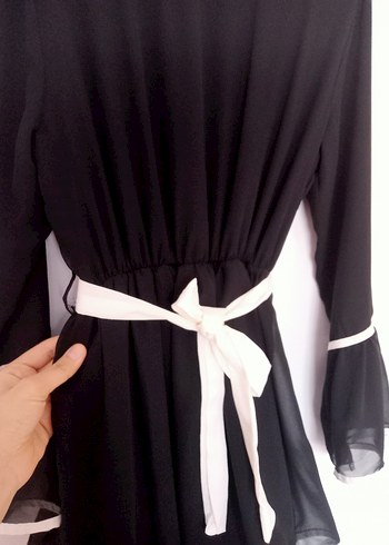 Uzun Siyah Fırfırlı Kadın Elbise - Görsel 3