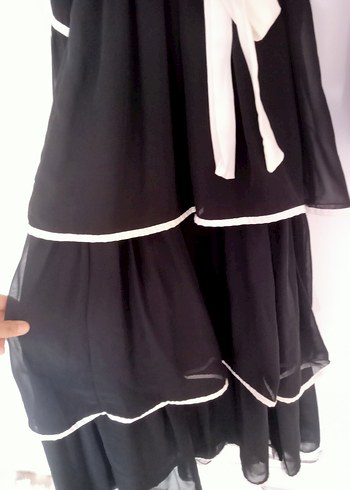 Uzun Siyah Fırfırlı Kadın Elbise - Görsel 5