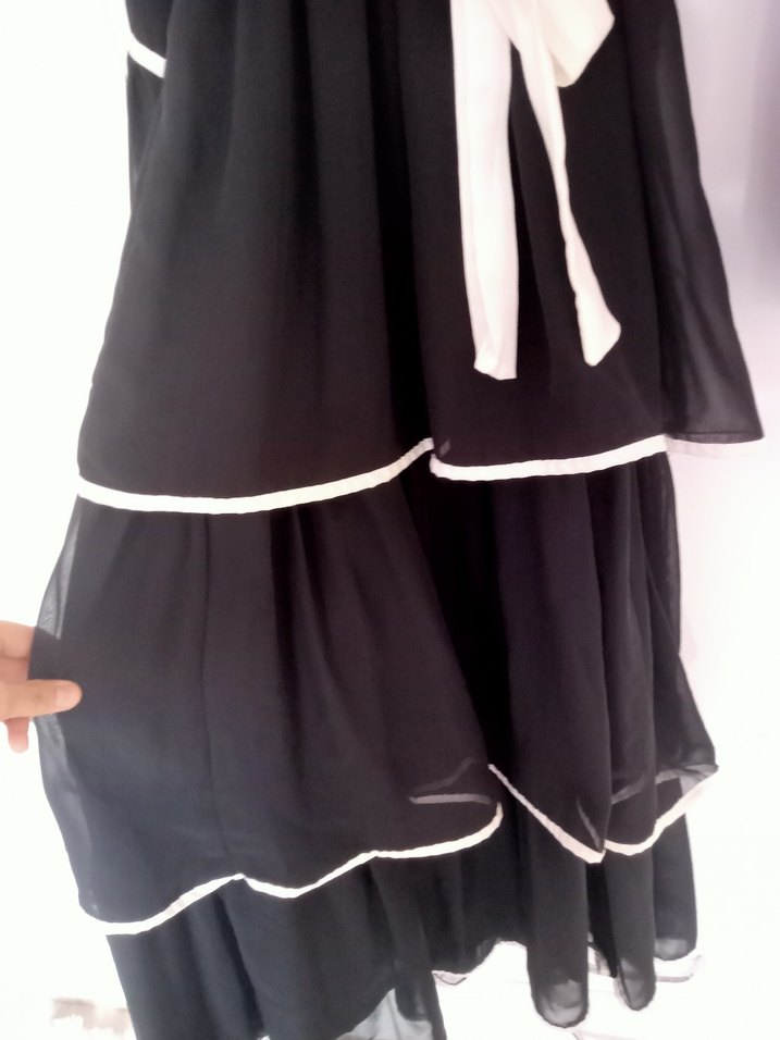 Uzun Siyah Fırfırlı Kadın Elbise - Görsel 5