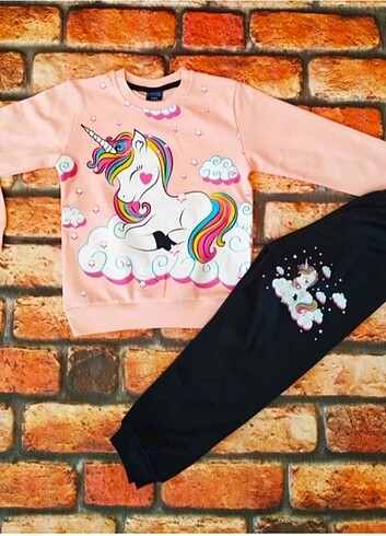 Diğer Unicorn desenli pijama takımı