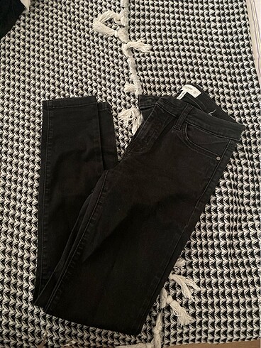 Siyah jean mango elektra modeli