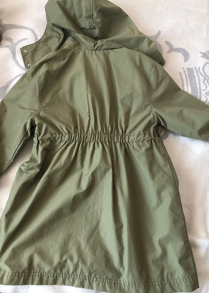 Zara Kız Çocuk Yağmurluk - Görsel 3