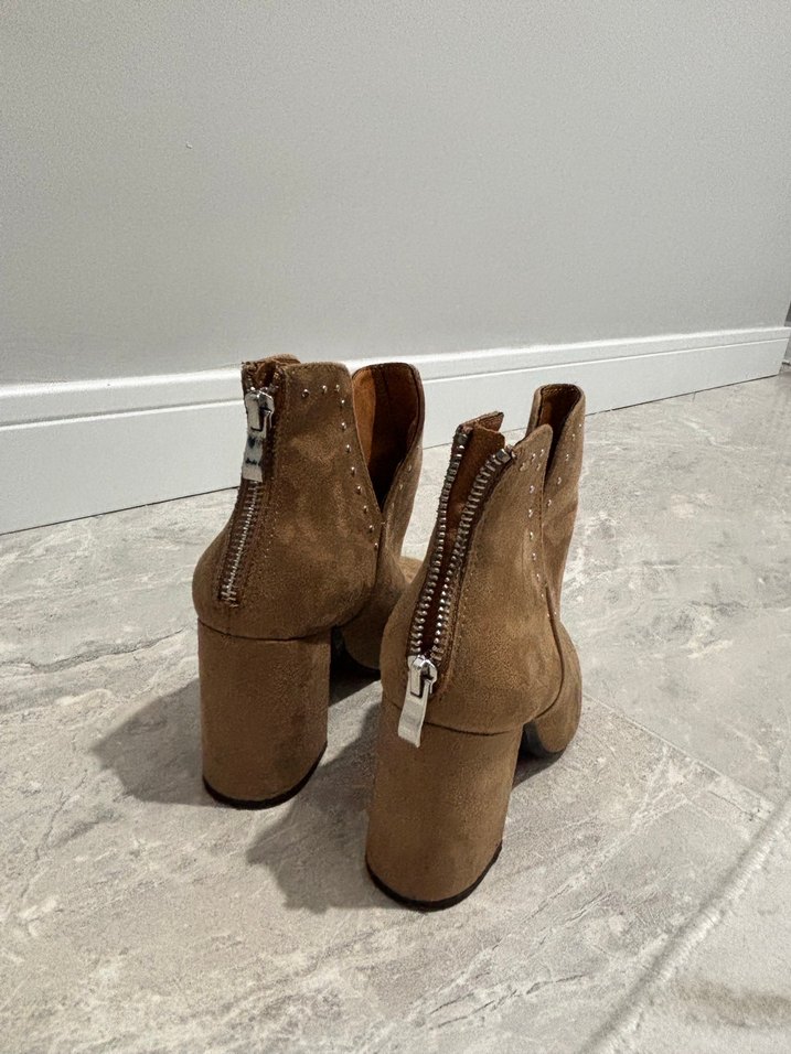 Bej Süet Kadın Bot - Görsel 2